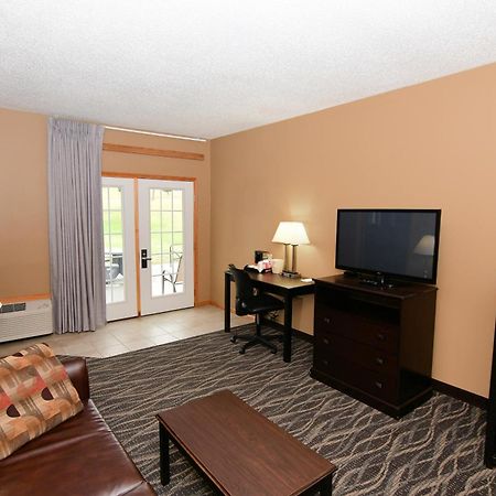 Cobblestone Inn & Suites - Denison | Majestic Hills المظهر الخارجي الصورة