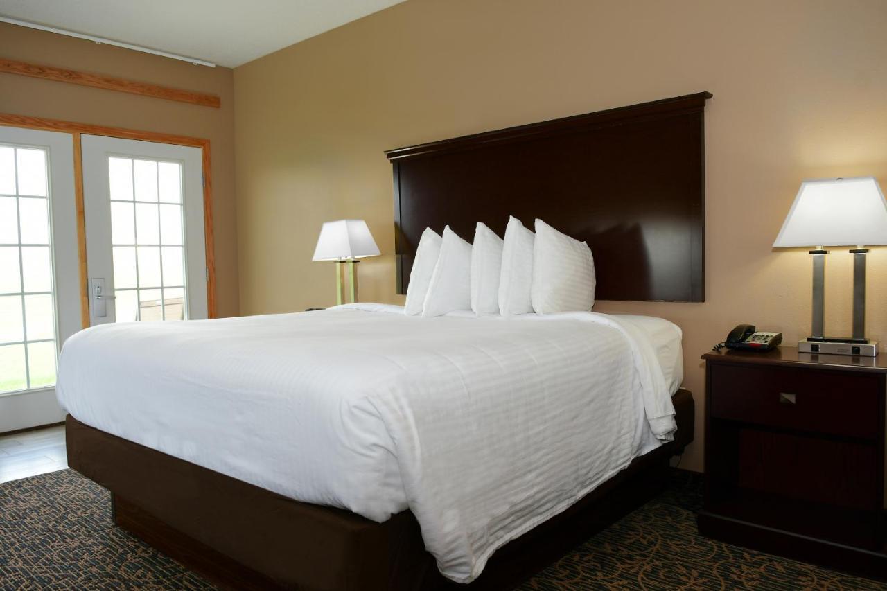 Cobblestone Inn & Suites - Denison | Majestic Hills المظهر الخارجي الصورة