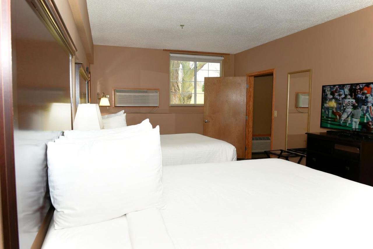 Cobblestone Inn & Suites - Denison | Majestic Hills المظهر الخارجي الصورة