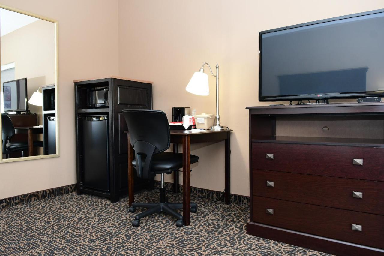 Cobblestone Inn & Suites - Denison | Majestic Hills المظهر الخارجي الصورة