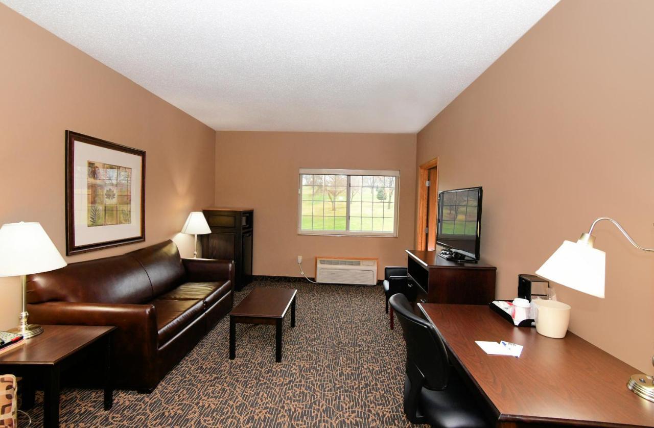 Cobblestone Inn & Suites - Denison | Majestic Hills المظهر الخارجي الصورة