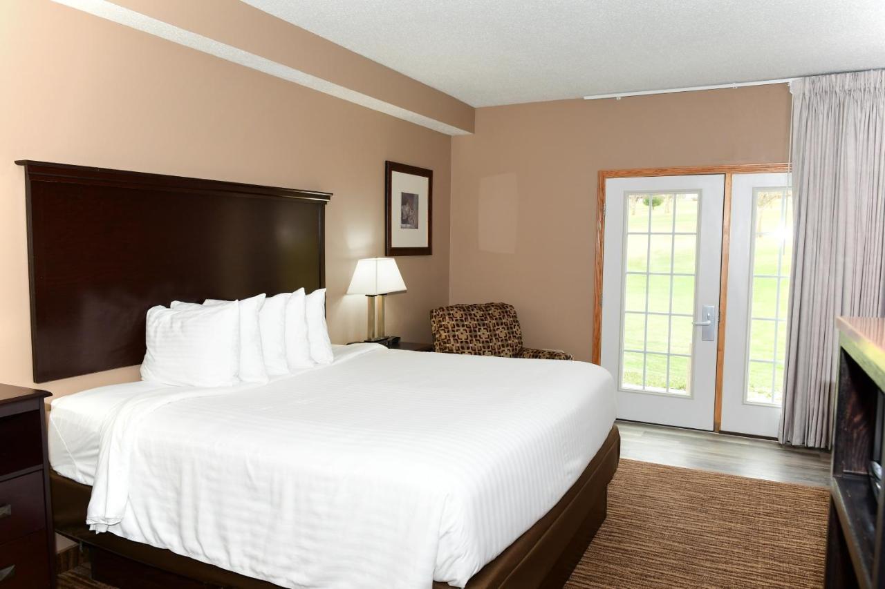 Cobblestone Inn & Suites - Denison | Majestic Hills المظهر الخارجي الصورة