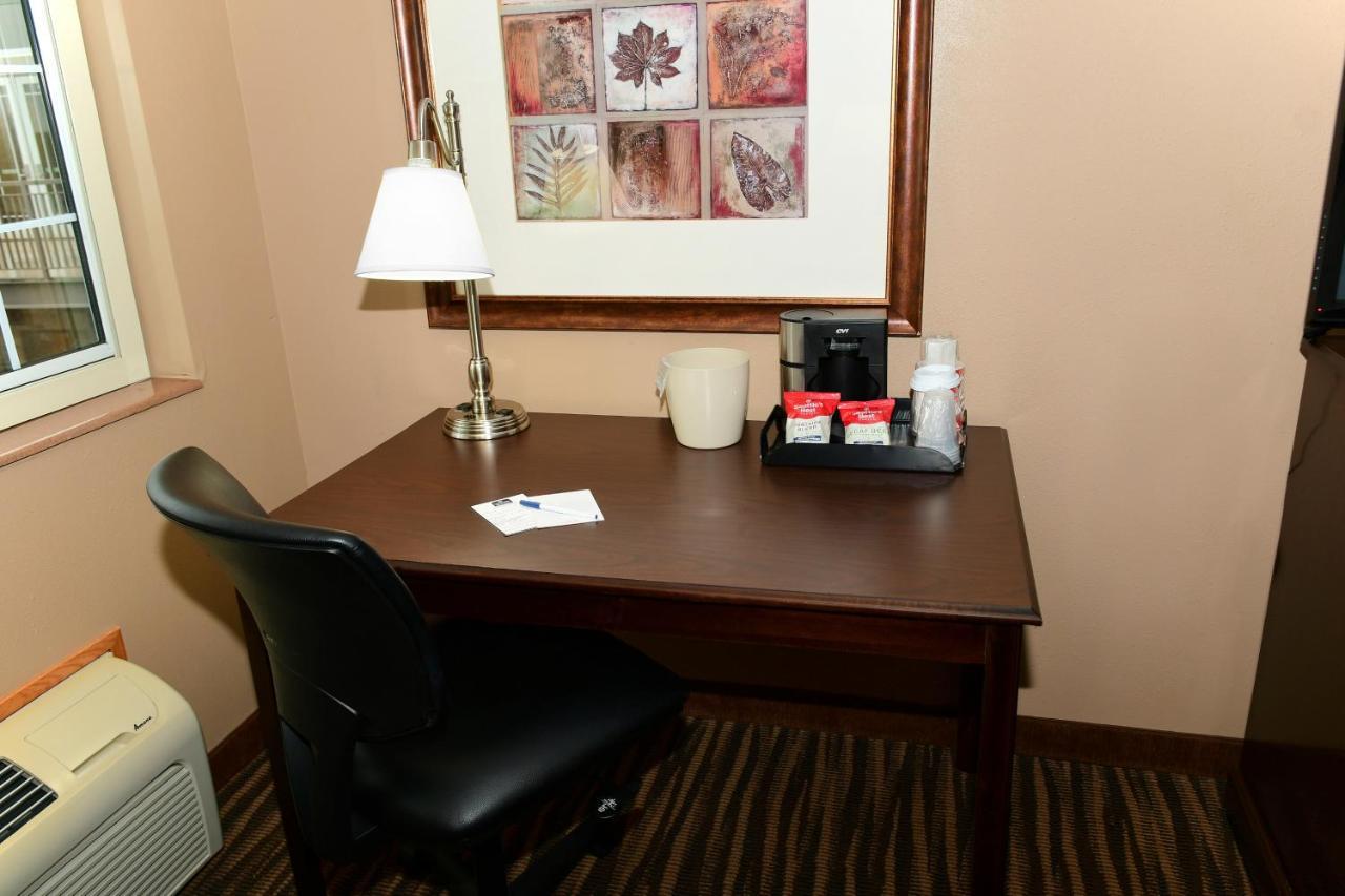 Cobblestone Inn & Suites - Denison | Majestic Hills المظهر الخارجي الصورة
