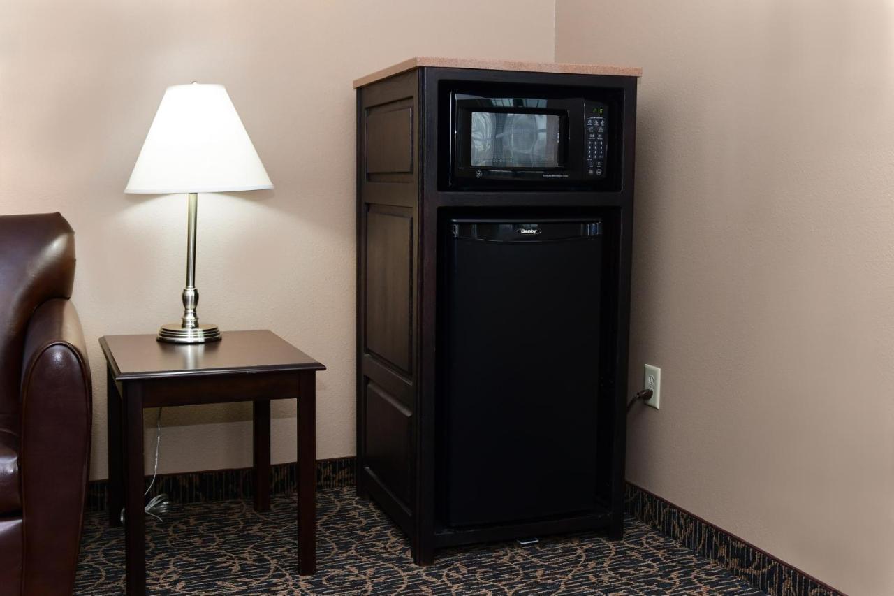 Cobblestone Inn & Suites - Denison | Majestic Hills المظهر الخارجي الصورة