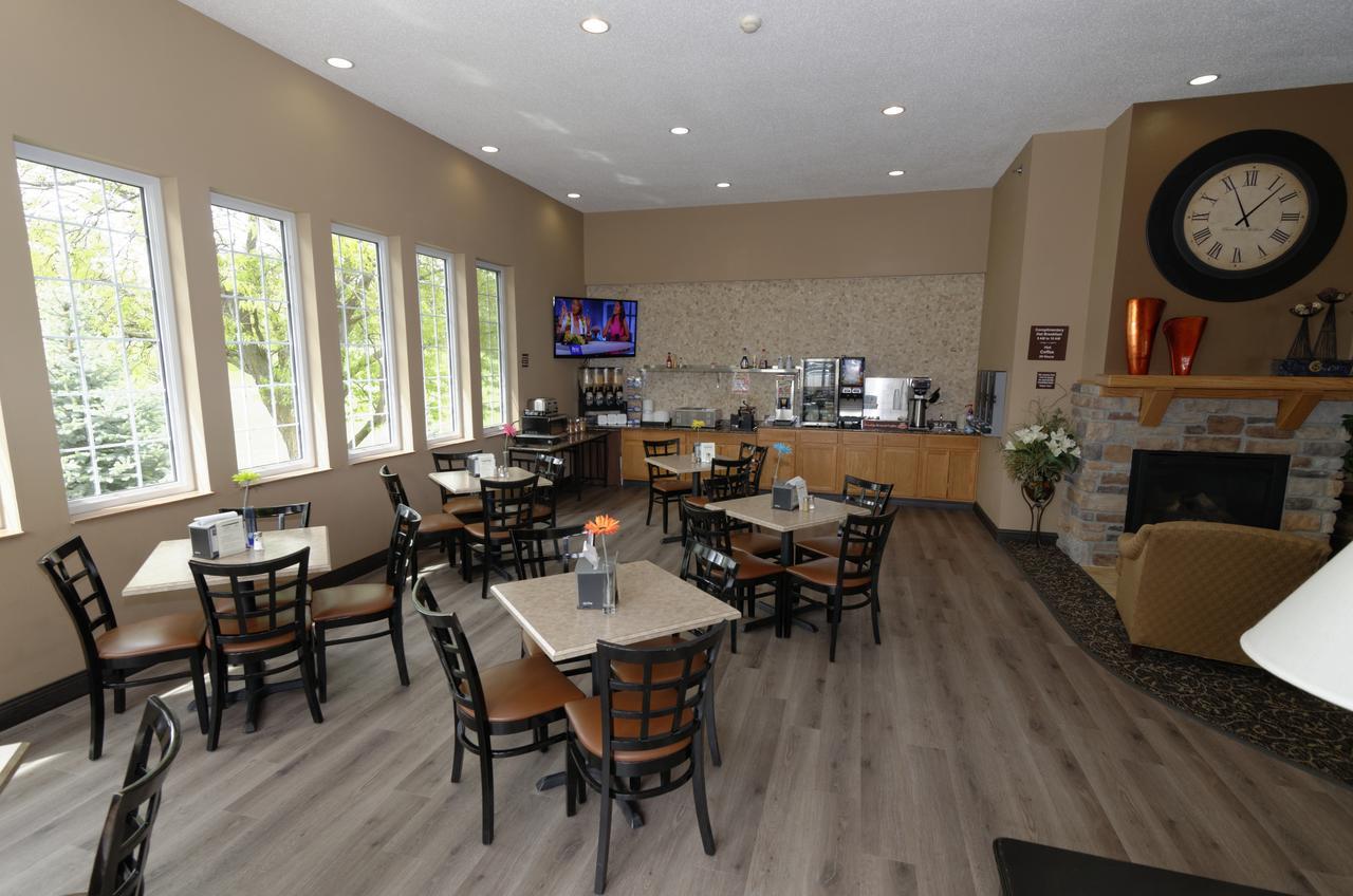 Cobblestone Inn & Suites - Denison | Majestic Hills المظهر الخارجي الصورة