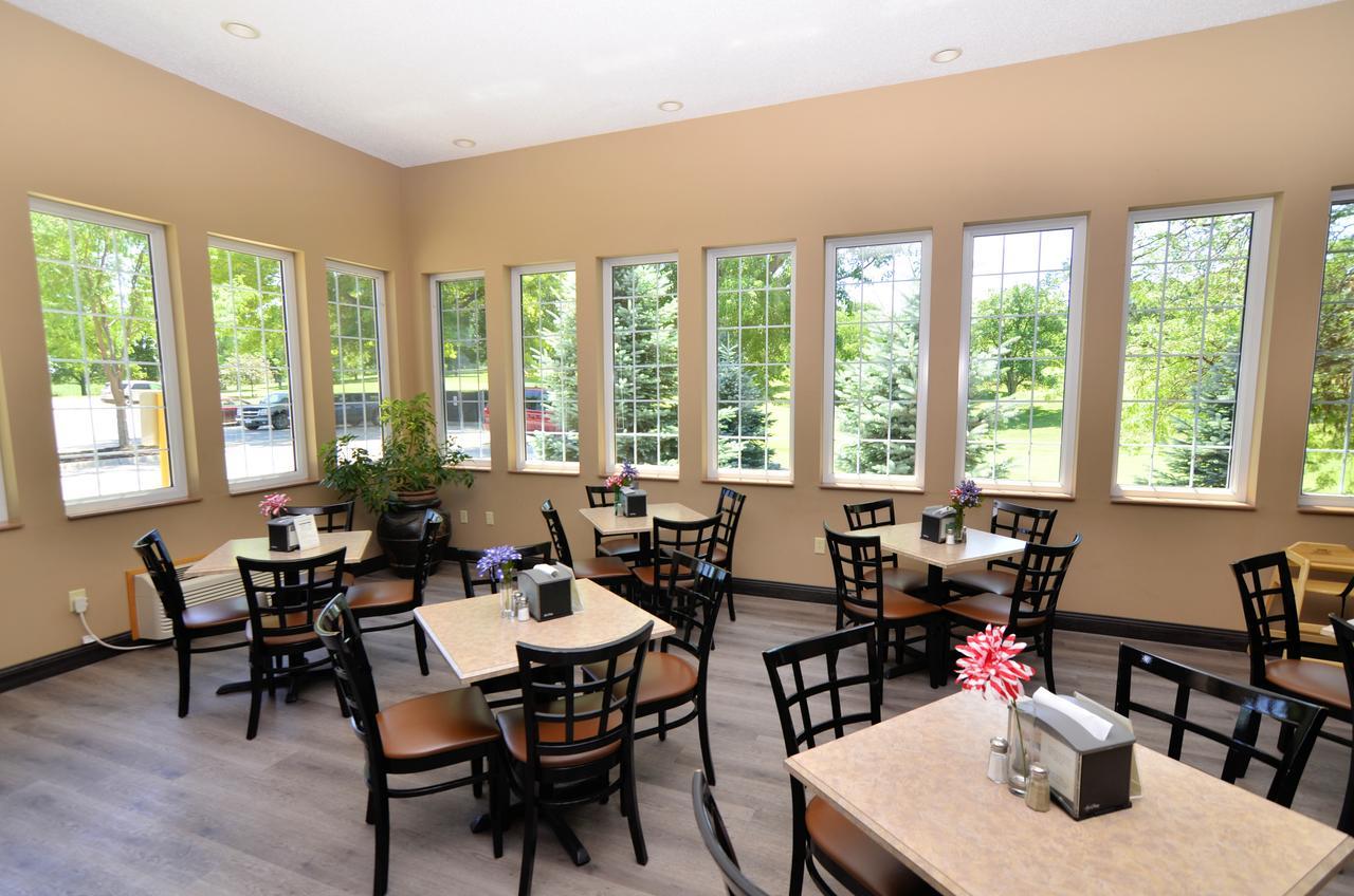 Cobblestone Inn & Suites - Denison | Majestic Hills المظهر الخارجي الصورة